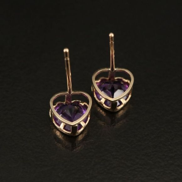 10k Yellow Gold 💜 Amethyst Heart Stud Earrings - Picture 4 of 5